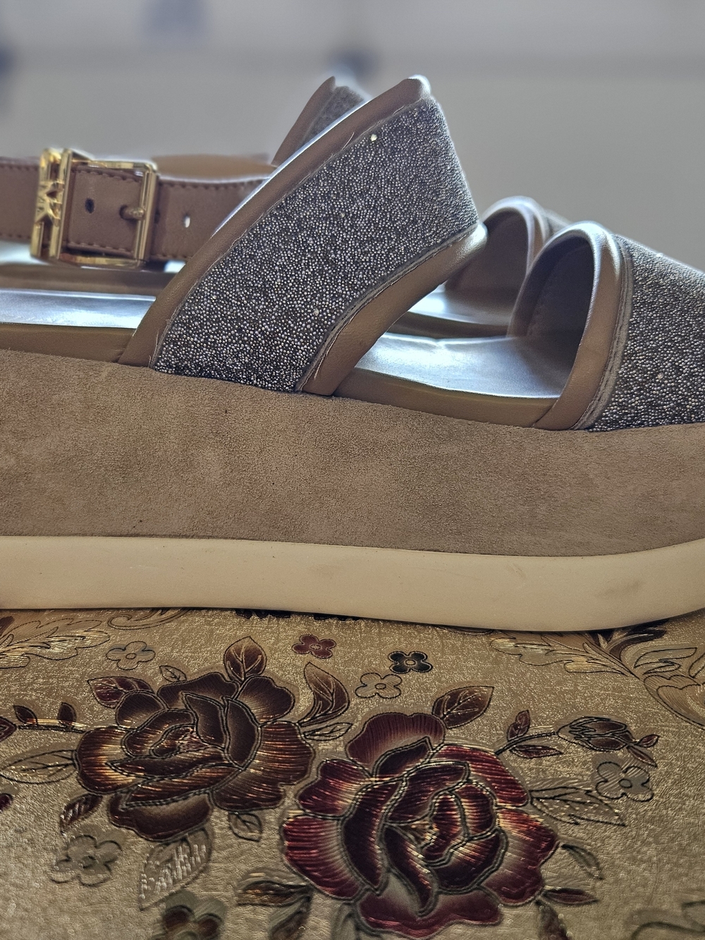 Y2K Michael Kors Beige Platform Sandals with Silver and Gold Glitter Strap